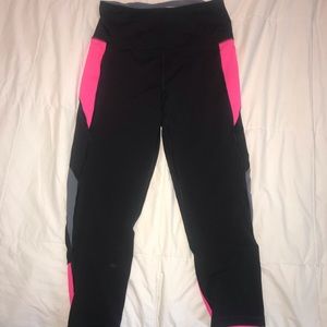 Victoria Secret Capri leggings